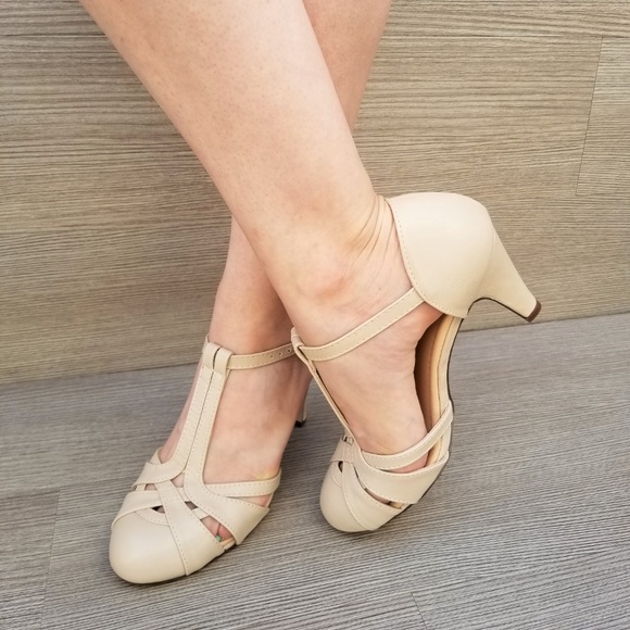 Nude Vintage 1920's Style Rockabilly Heels - Picture 7 of 8